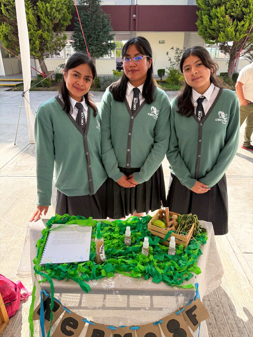 Estudiantes de CECyTE