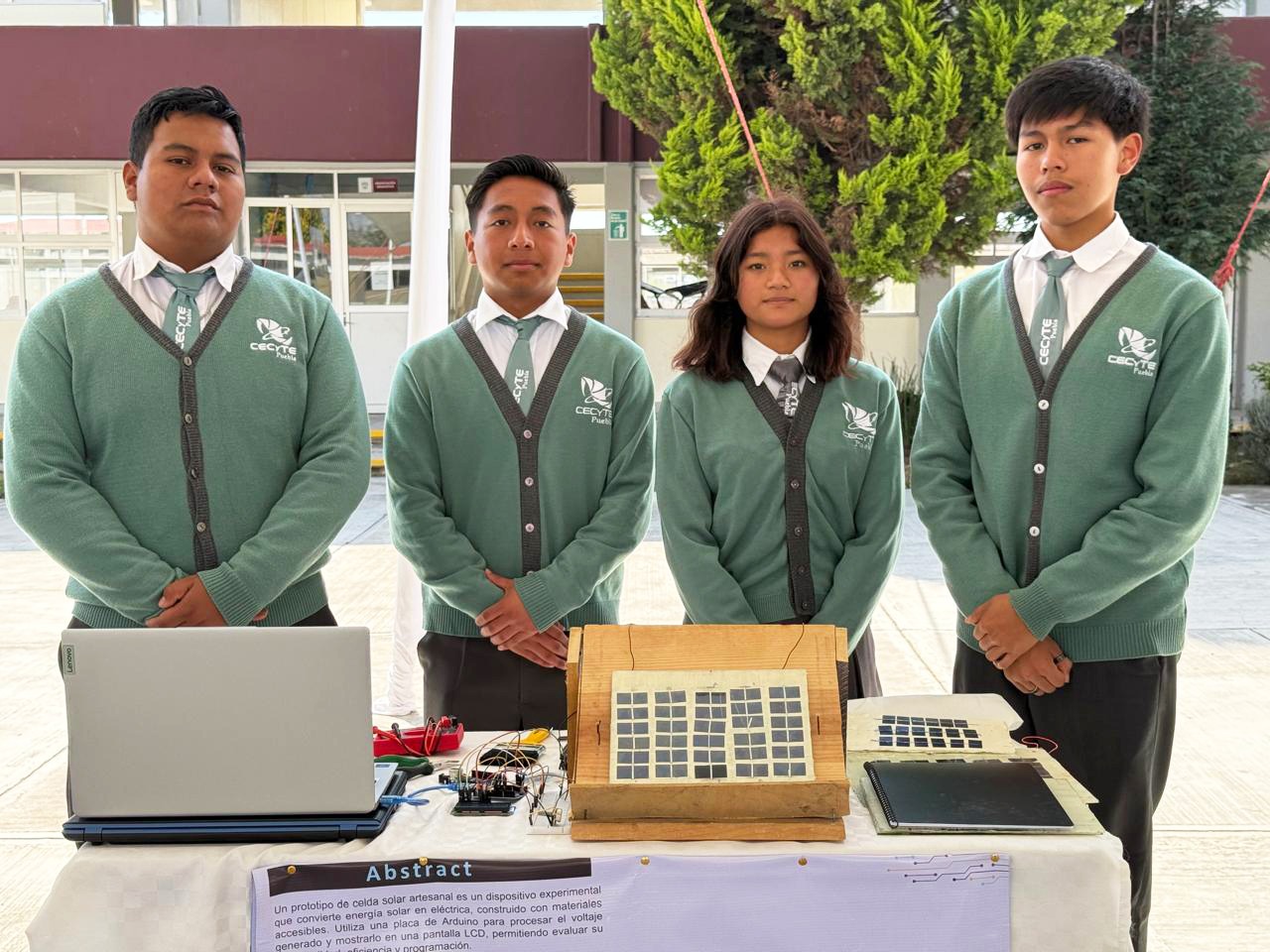 Estudiantes de CECyTE